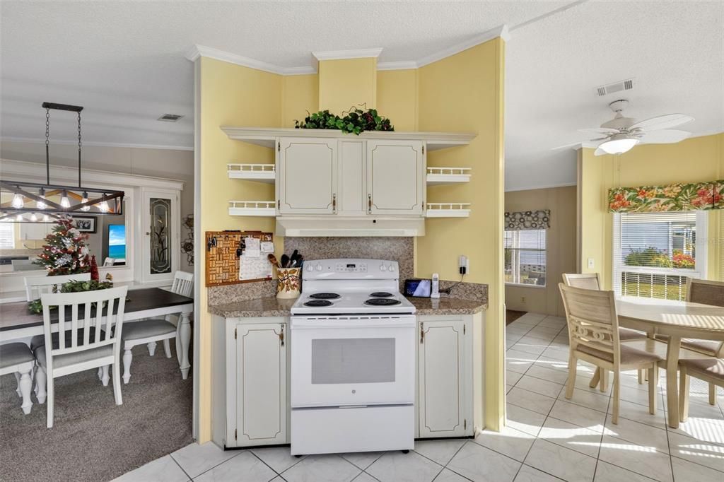 En Venta: $169,900 (2 camas, 2 baños, 1529 Pies cuadrados)