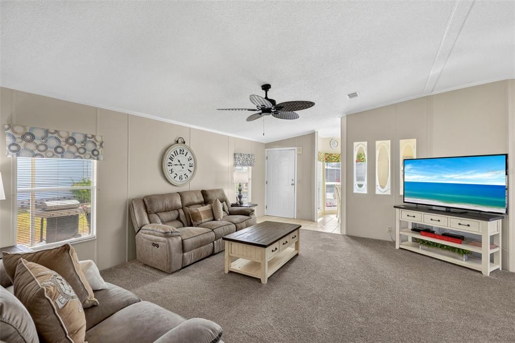 En Venta: $169,900 (2 camas, 2 baños, 1529 Pies cuadrados)