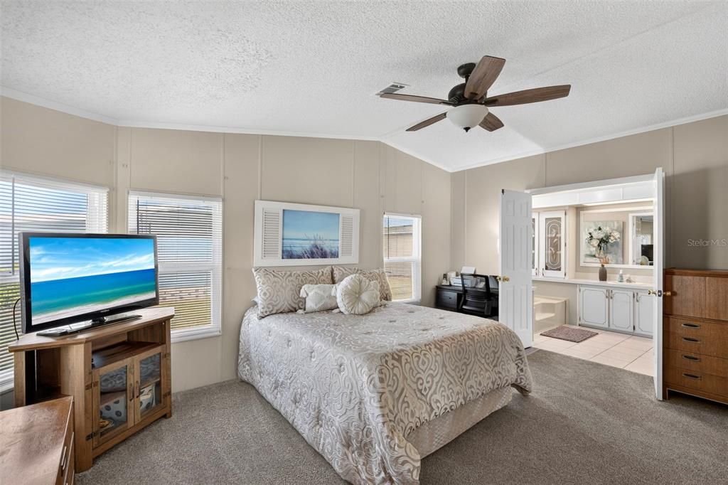 En Venta: $169,900 (2 camas, 2 baños, 1529 Pies cuadrados)