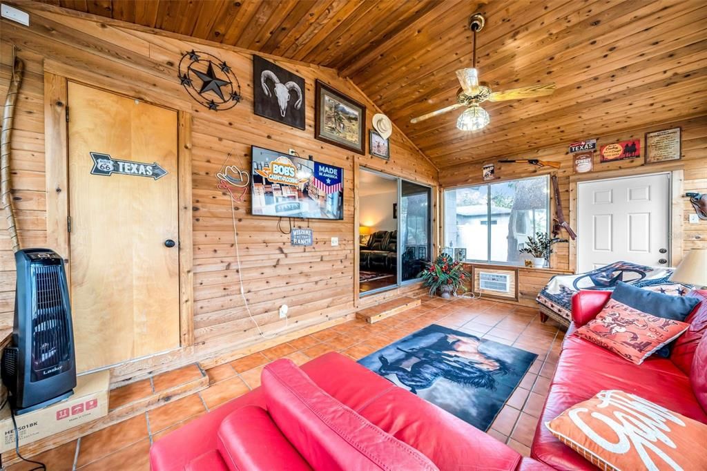 На продажу: $425,000 (3 спален, 2 ванн, 1540 Квадратных фут)