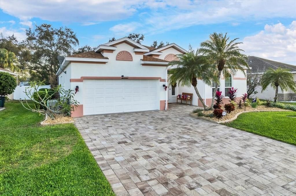 En Venta: $619,900 (3 camas, 2 baños, 2135 Pies cuadrados)