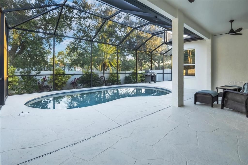 En Venta: $619,900 (3 camas, 2 baños, 2135 Pies cuadrados)