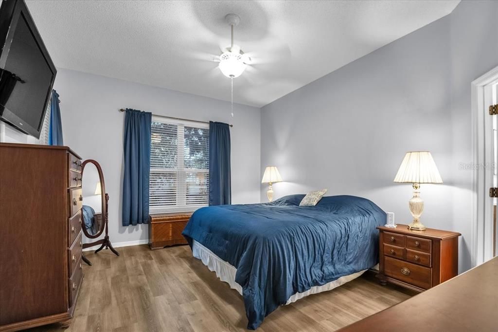 En Venta: $619,900 (3 camas, 2 baños, 2135 Pies cuadrados)