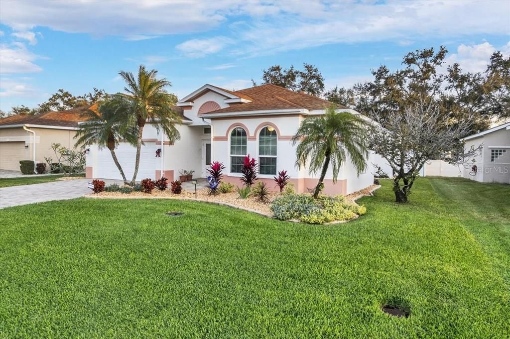 En Venta: $619,900 (3 camas, 2 baños, 2135 Pies cuadrados)