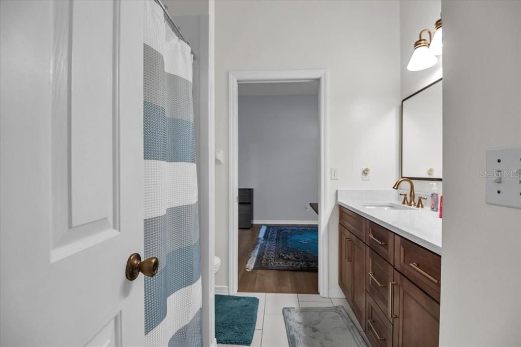 En Venta: $619,900 (3 camas, 2 baños, 2135 Pies cuadrados)