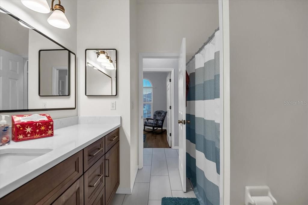 En Venta: $619,900 (3 camas, 2 baños, 2135 Pies cuadrados)