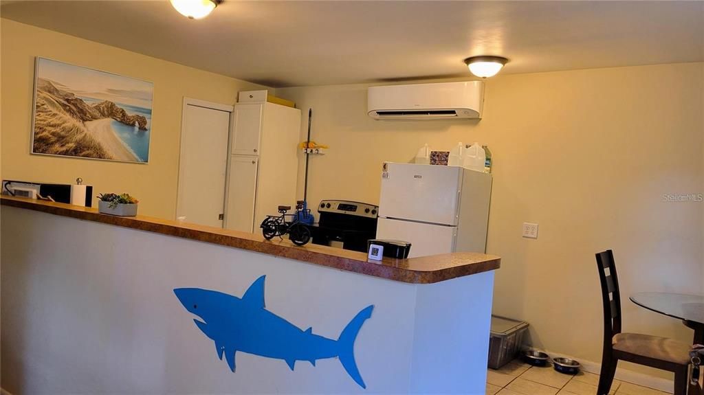 For Rent: $1,450 (1 beds, 1 baths, 720 Square Feet)