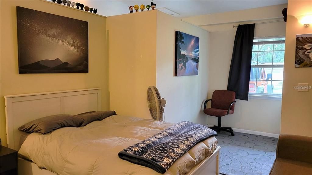 For Rent: $1,450 (1 beds, 1 baths, 720 Square Feet)