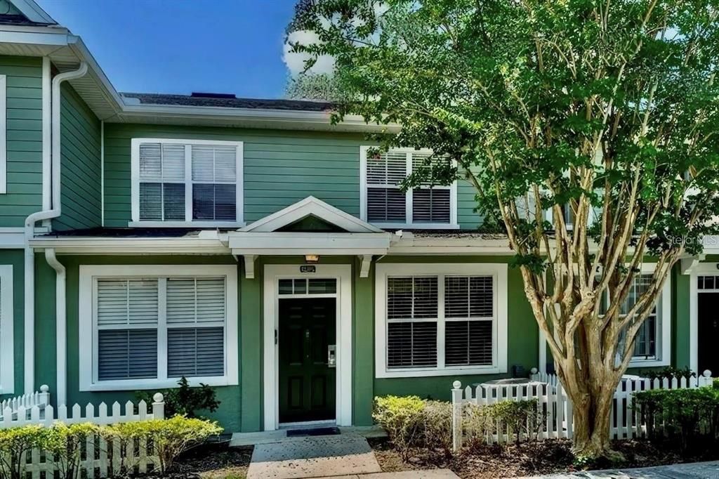 出租: $2,300 (3 贝兹, 2 浴室, 1296 平方英尺)