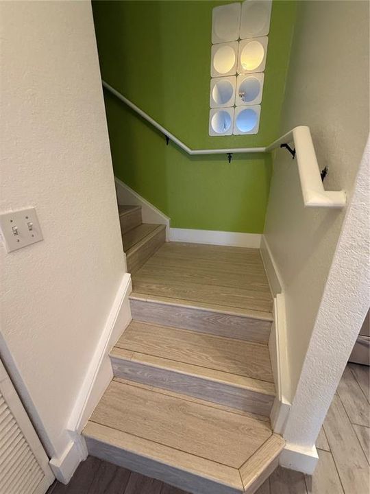 出租: $2,300 (3 贝兹, 2 浴室, 1296 平方英尺)