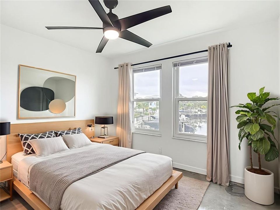 En Venta: $295,000 (2 camas, 2 baños, 964 Pies cuadrados)