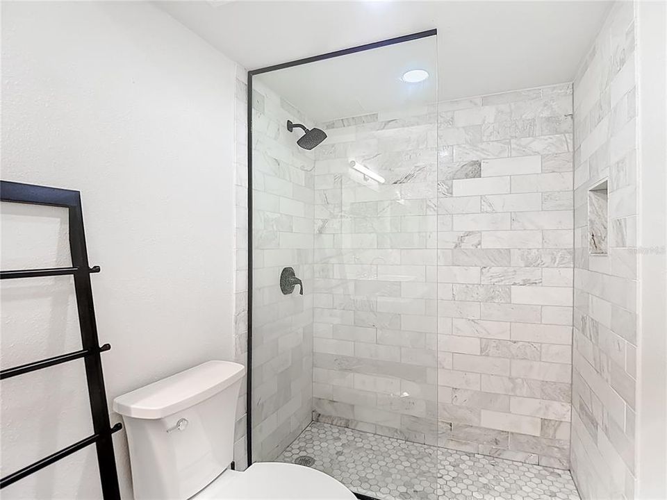 En Venta: $295,000 (2 camas, 2 baños, 964 Pies cuadrados)