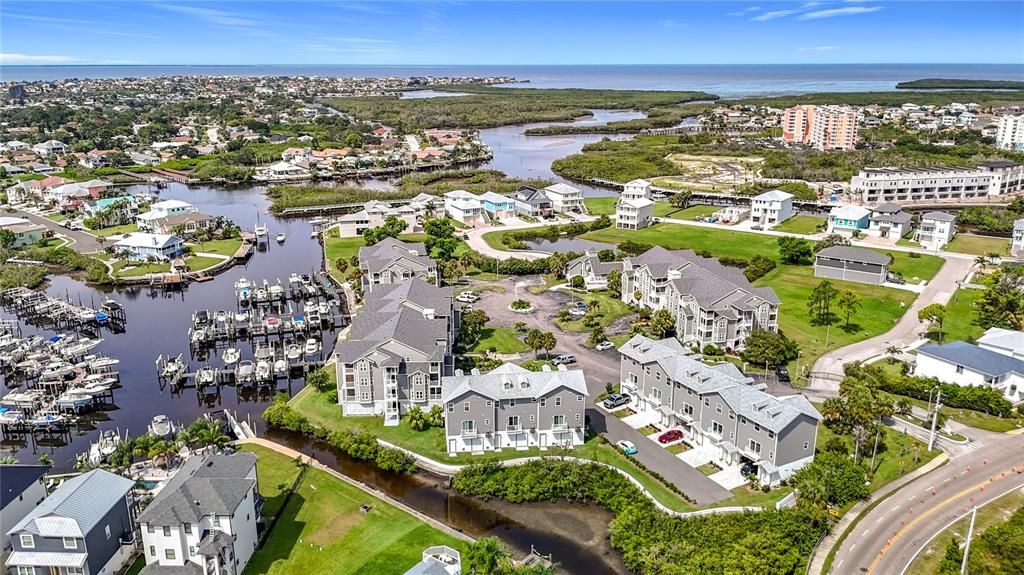 En Venta: $295,000 (2 camas, 2 baños, 964 Pies cuadrados)