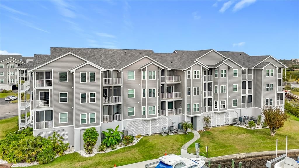 En Venta: $295,000 (2 camas, 2 baños, 964 Pies cuadrados)