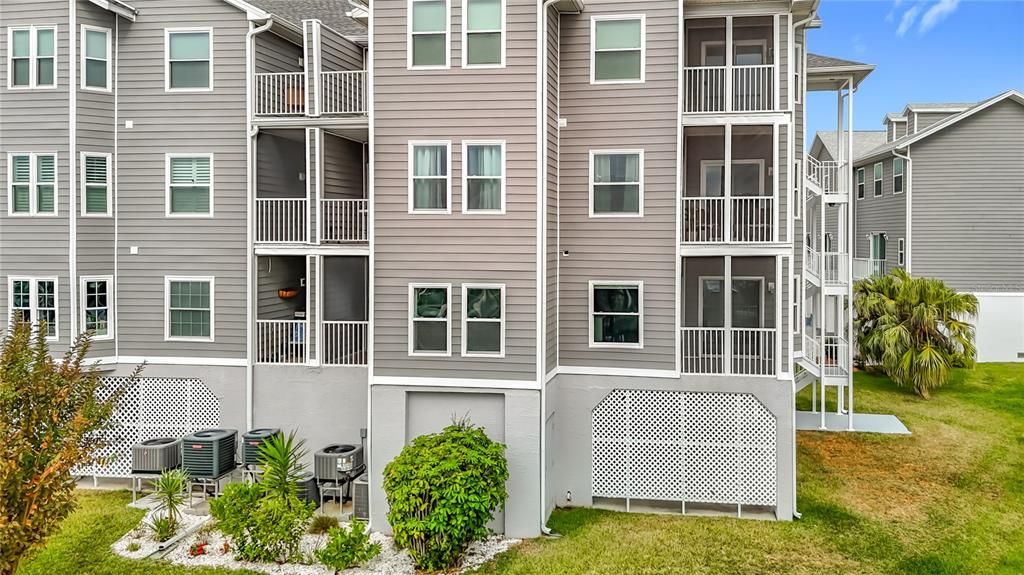 En Venta: $295,000 (2 camas, 2 baños, 964 Pies cuadrados)