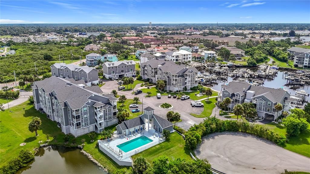 En Venta: $295,000 (2 camas, 2 baños, 964 Pies cuadrados)