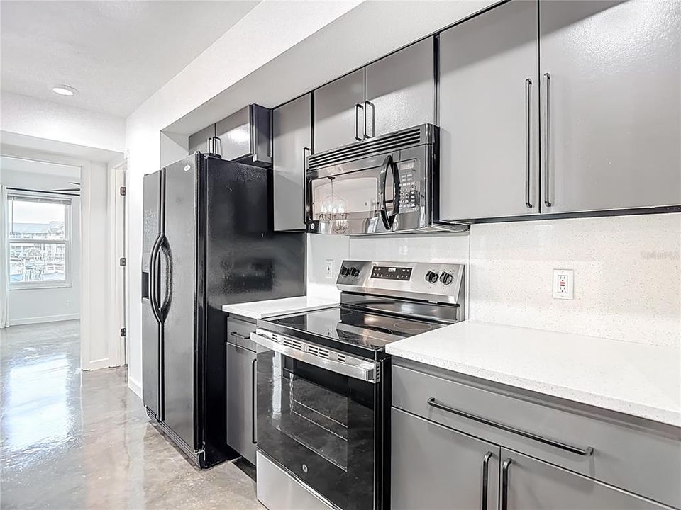 En Venta: $295,000 (2 camas, 2 baños, 964 Pies cuadrados)