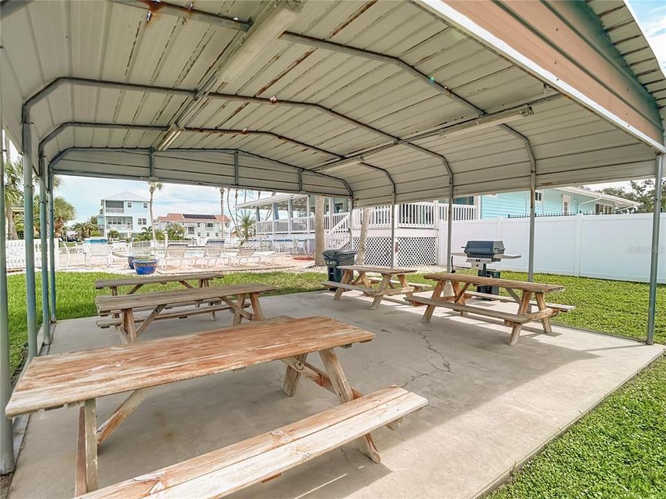 En Venta: $295,000 (2 camas, 2 baños, 964 Pies cuadrados)