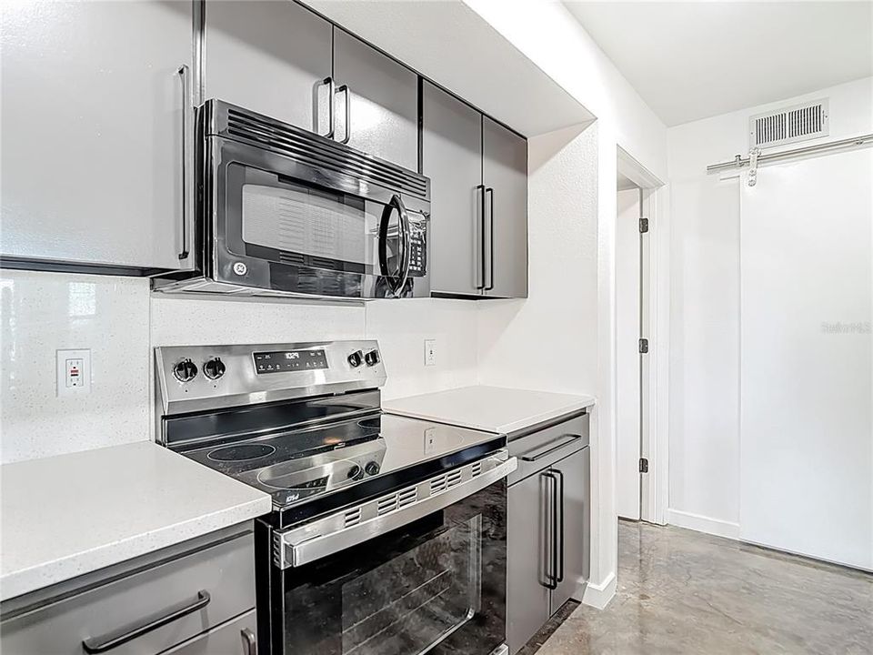 En Venta: $295,000 (2 camas, 2 baños, 964 Pies cuadrados)