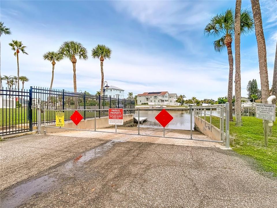 En Venta: $295,000 (2 camas, 2 baños, 964 Pies cuadrados)