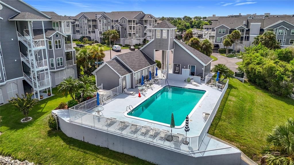 En Venta: $295,000 (2 camas, 2 baños, 964 Pies cuadrados)