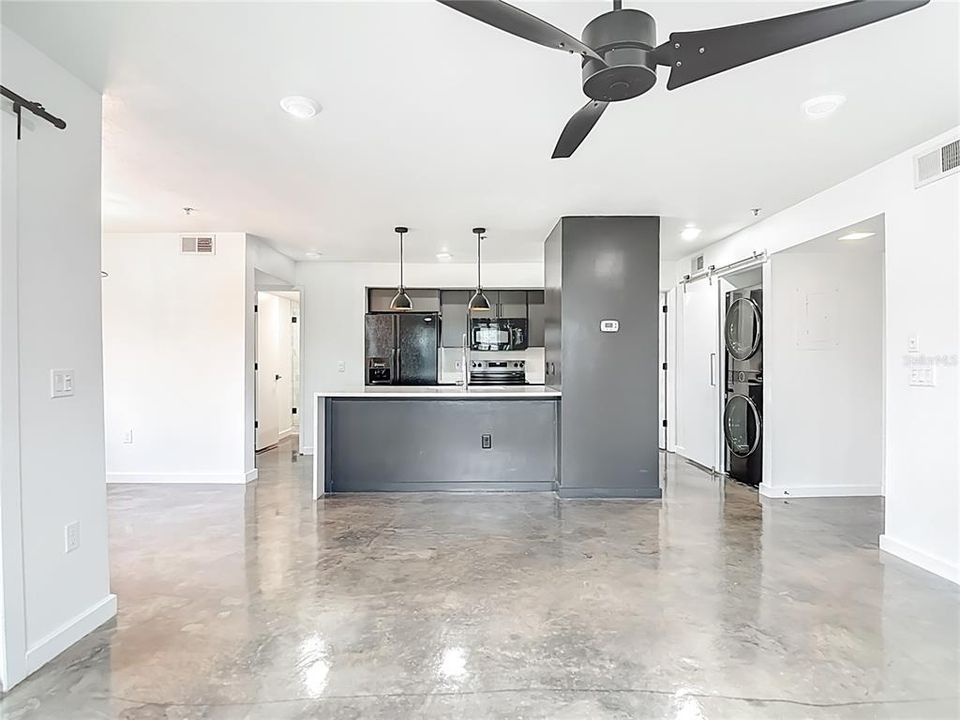 En Venta: $295,000 (2 camas, 2 baños, 964 Pies cuadrados)