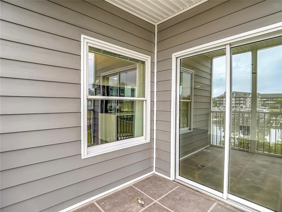 En Venta: $295,000 (2 camas, 2 baños, 964 Pies cuadrados)