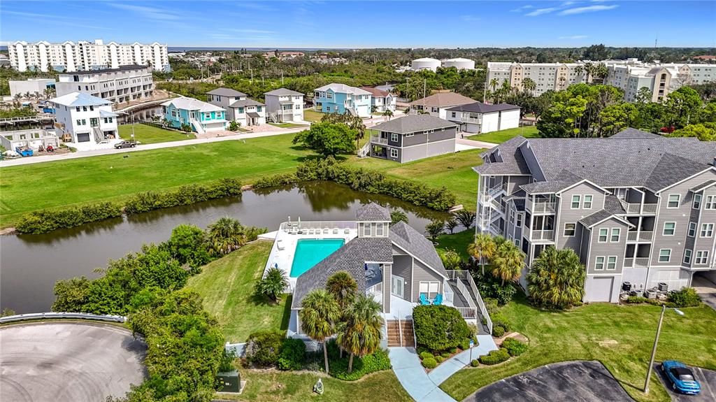 En Venta: $295,000 (2 camas, 2 baños, 964 Pies cuadrados)