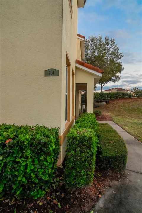 For Rent: $2,250 (4 beds, 3 baths, 1730 Square Feet)