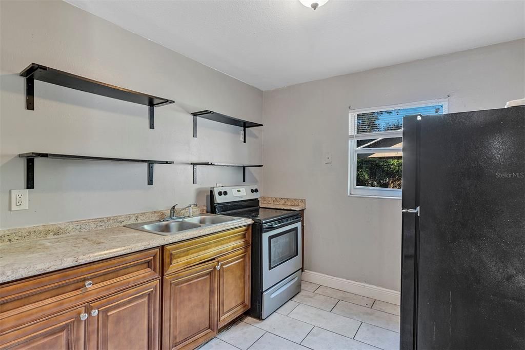 На продажу: $318,500 (0 спален, 0 ванн, 1232 Квадратных фут)