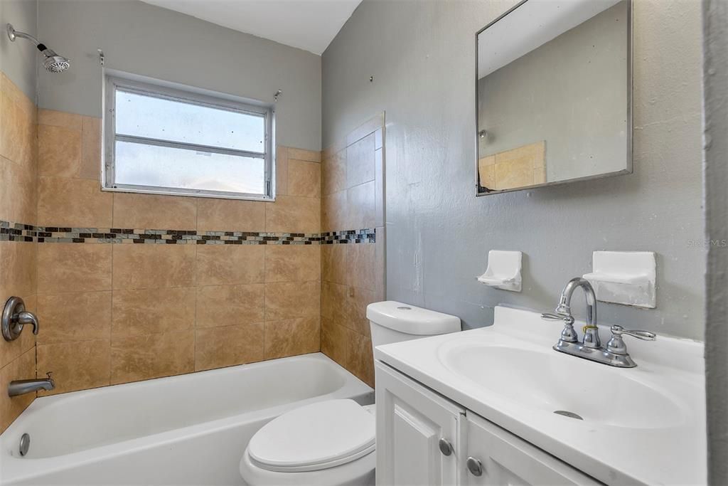 На продажу: $318,500 (0 спален, 0 ванн, 1232 Квадратных фут)