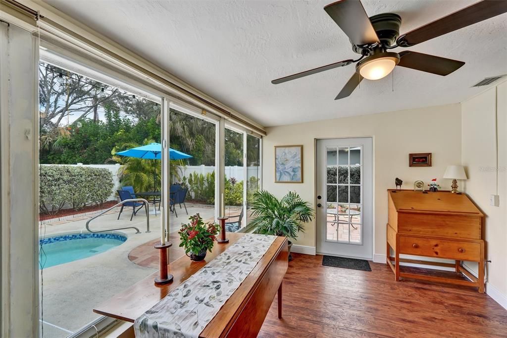 待售: $475,000 (3 贝兹, 2 浴室, 1479 平方英尺)