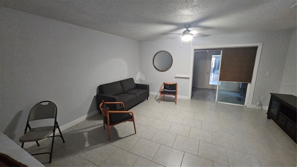 En Renta: $1,950 (2 camas, 2 baños, 1037 Pies cuadrados)