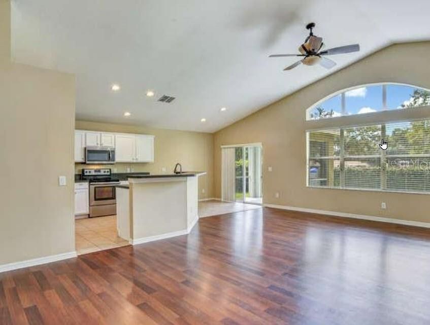 待售: $495,000 (3 贝兹, 2 浴室, 1520 平方英尺)