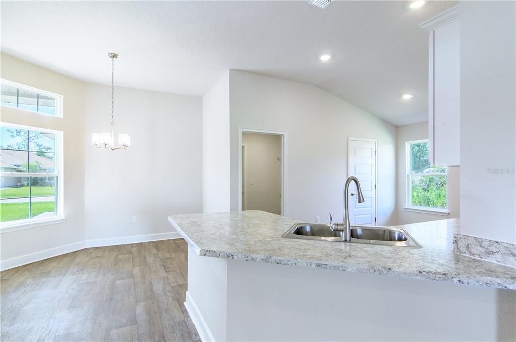 For Sale: $337,400 (3 beds, 2 baths, 1505 Square Feet)