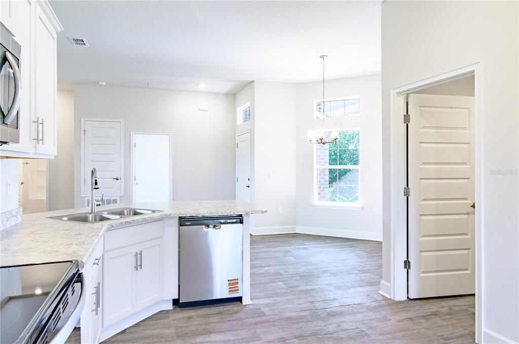 For Sale: $337,400 (3 beds, 2 baths, 1505 Square Feet)