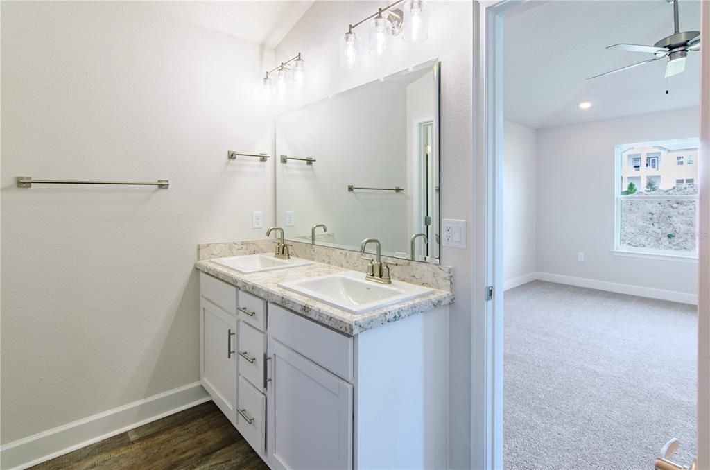 For Sale: $337,400 (3 beds, 2 baths, 1505 Square Feet)