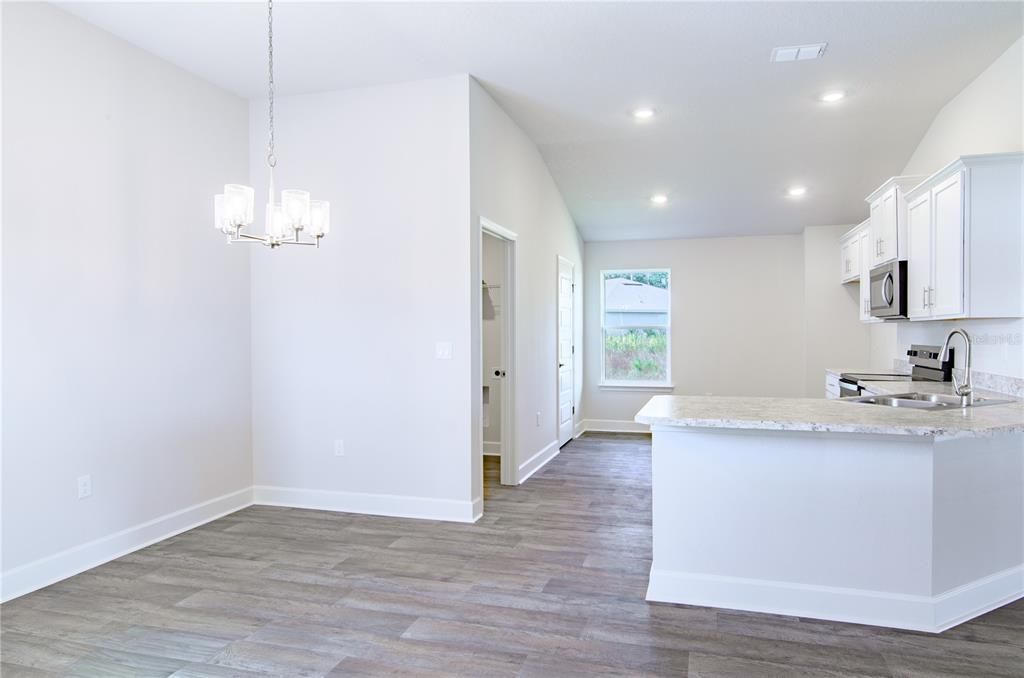 For Sale: $337,400 (3 beds, 2 baths, 1505 Square Feet)