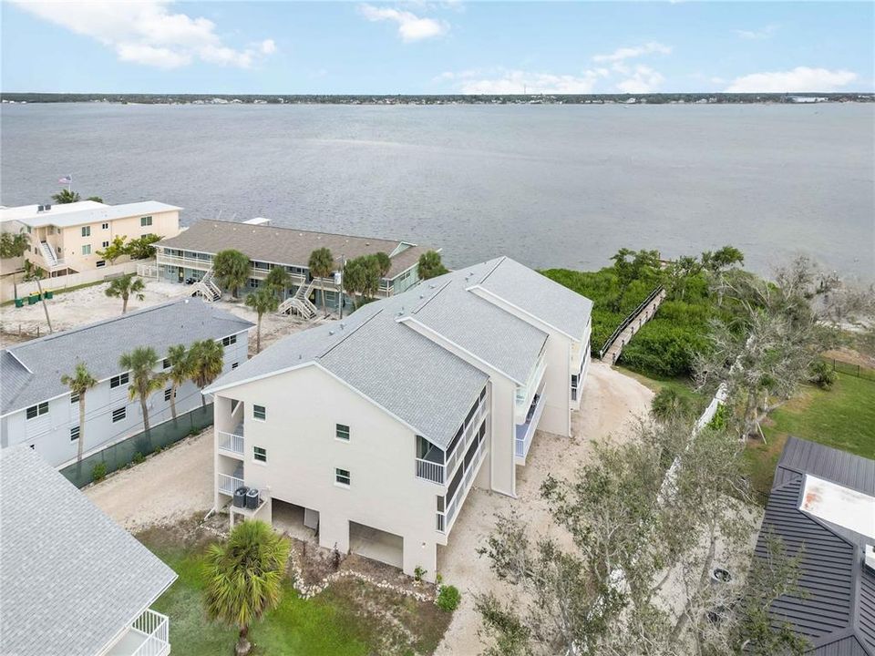 待售: $424,900 (2 贝兹, 2 浴室, 1046 平方英尺)