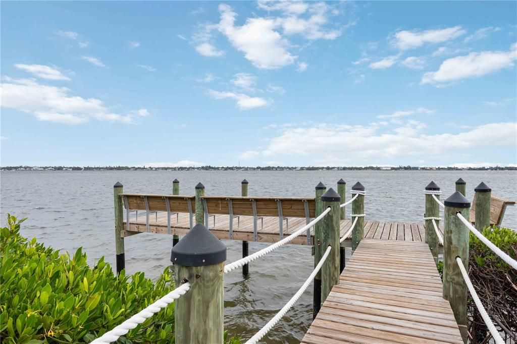 待售: $424,900 (2 贝兹, 2 浴室, 1046 平方英尺)