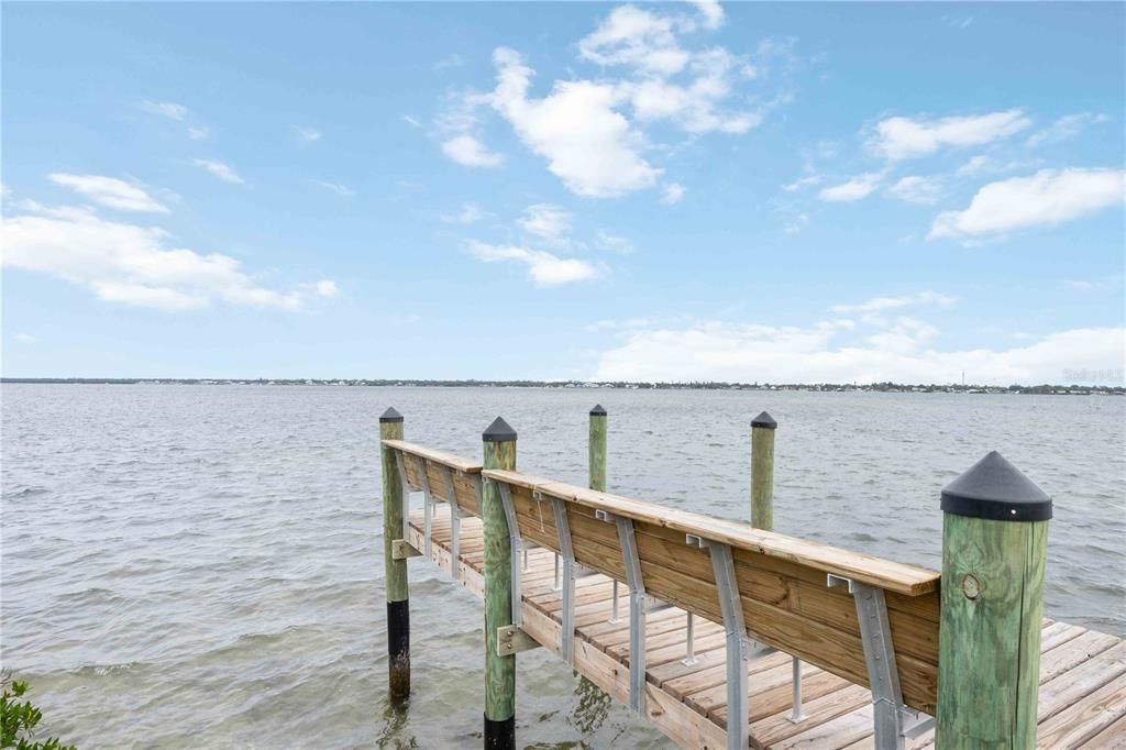 待售: $424,900 (2 贝兹, 2 浴室, 1046 平方英尺)