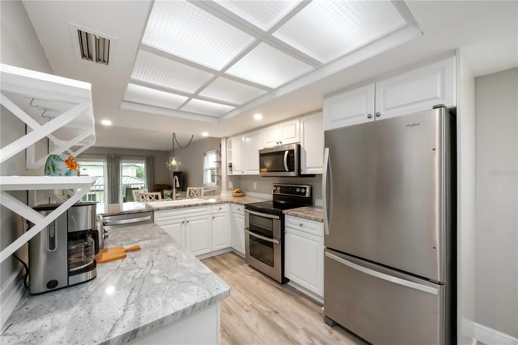 待售: $424,900 (2 贝兹, 2 浴室, 1046 平方英尺)