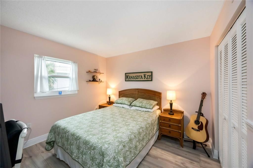 待售: $424,900 (2 贝兹, 2 浴室, 1046 平方英尺)