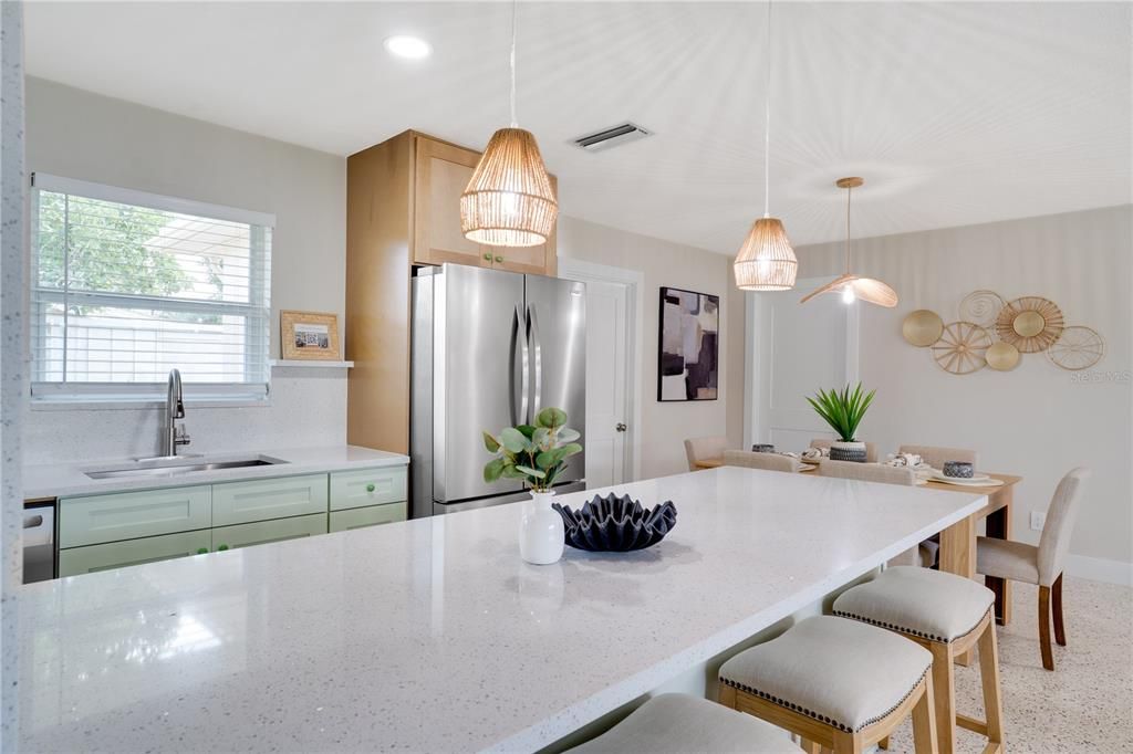 待售: $439,000 (3 贝兹, 3 浴室, 1264 平方英尺)