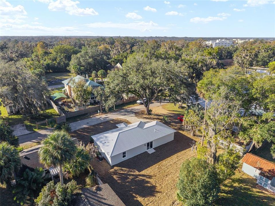 Active With Contract: $368,900 (3 beds, 2 baths, 1250 Square Feet)