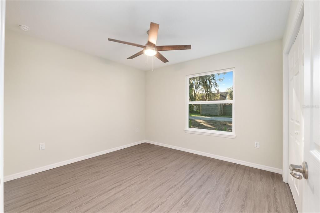 Active With Contract: $368,900 (3 beds, 2 baths, 1250 Square Feet)