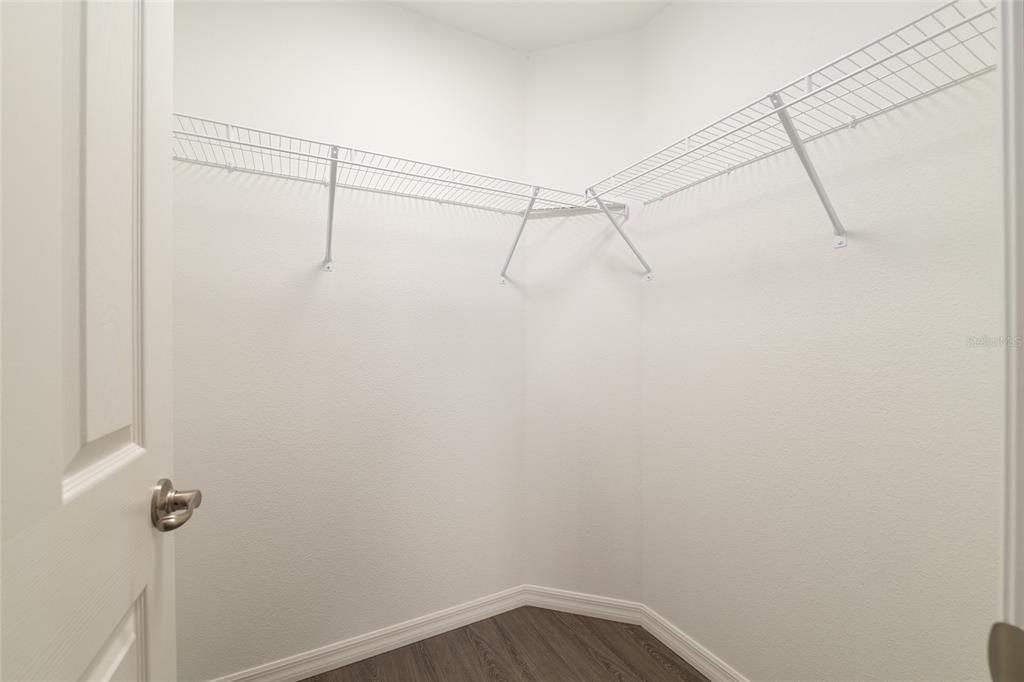 Active With Contract: $368,900 (3 beds, 2 baths, 1250 Square Feet)