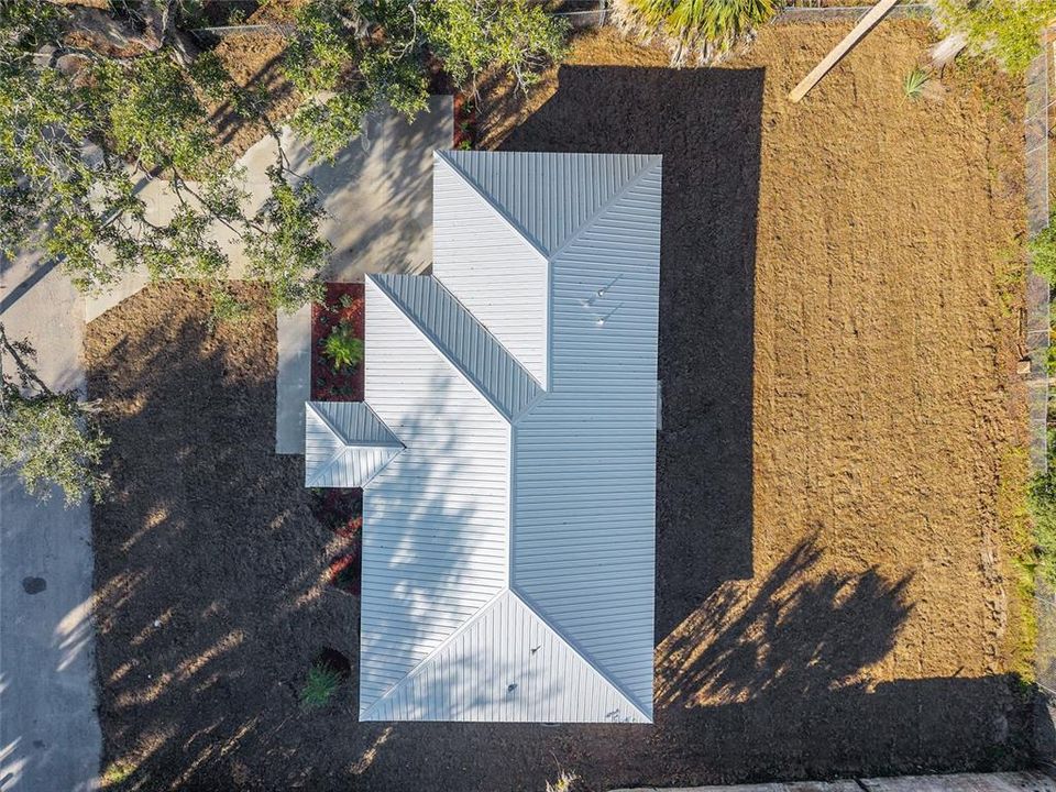 Active With Contract: $368,900 (3 beds, 2 baths, 1250 Square Feet)