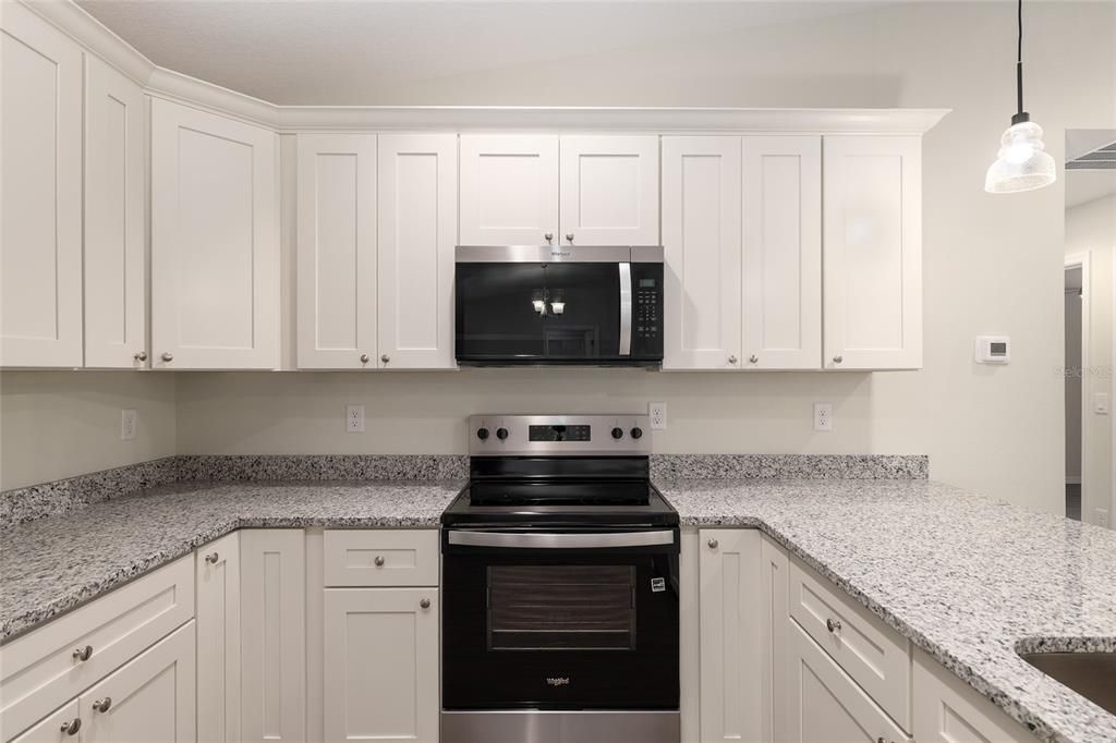 Active With Contract: $368,900 (3 beds, 2 baths, 1250 Square Feet)