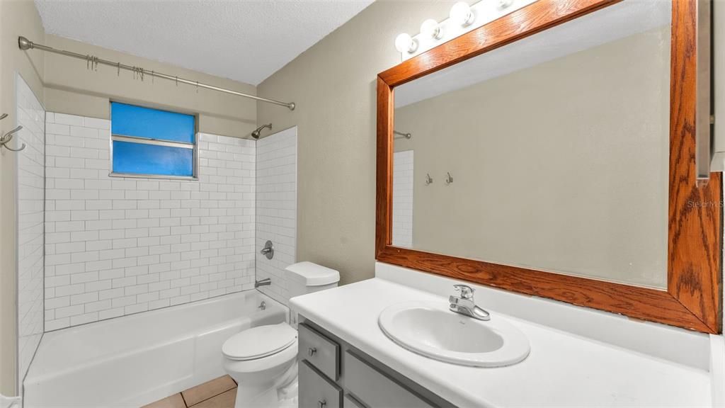 En Venta: $334,000 (3 camas, 2 baños, 1695 Pies cuadrados)